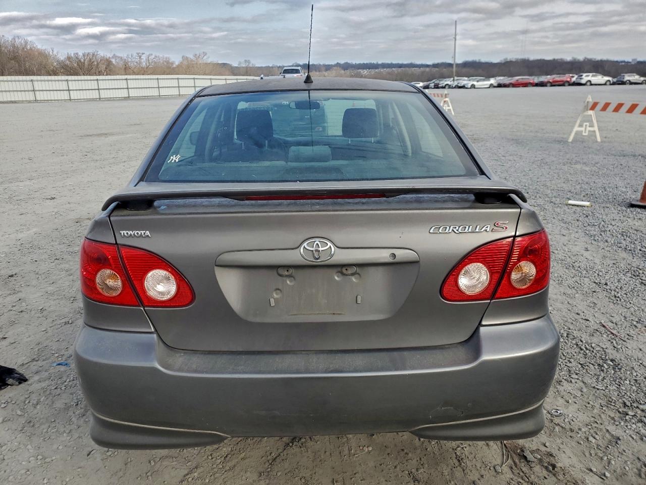 Toyota Corolla Ce Image 8