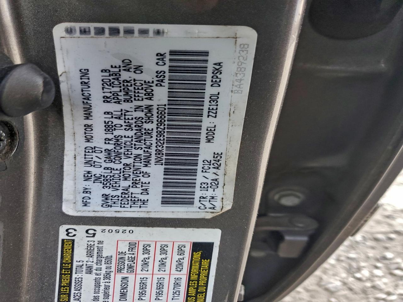 Toyota Corolla Ce Image 9