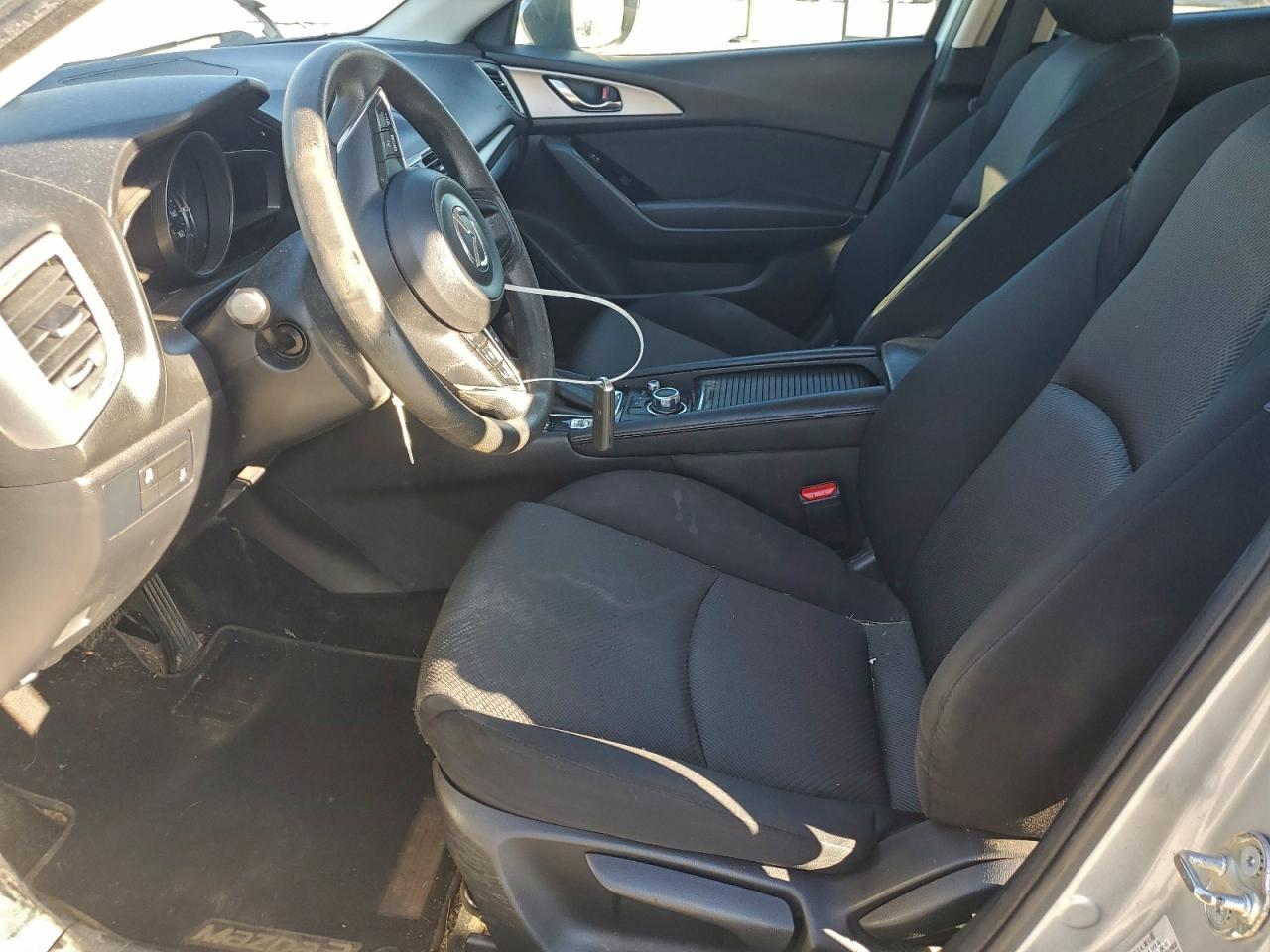 Mazda 3 Sport Image 3