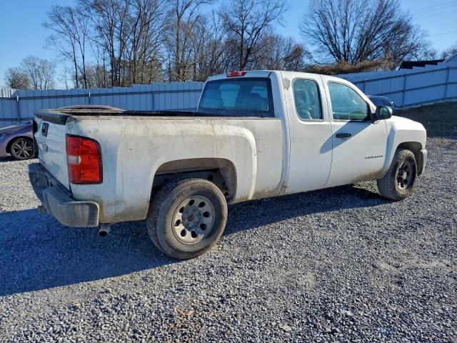 Chevrolet Silverado C1500 Image 2