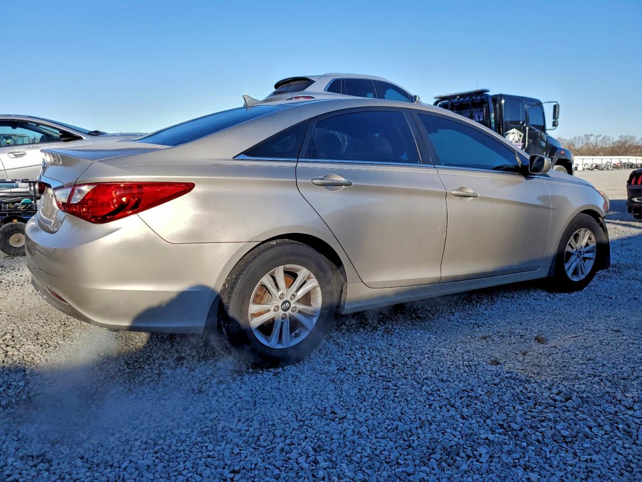 Hyundai SONATA Gls Image 3