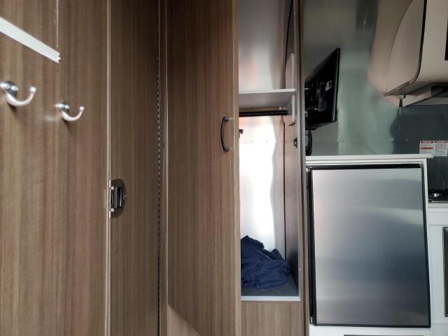 Airstream Caravel Image 5