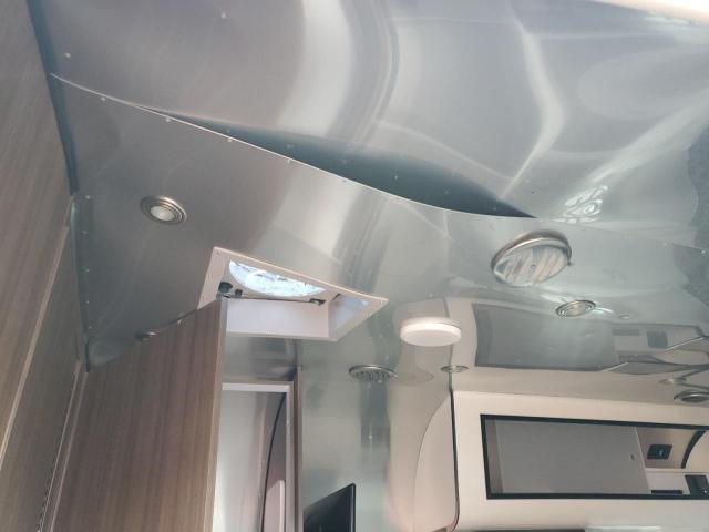 Airstream Caravel Image 7