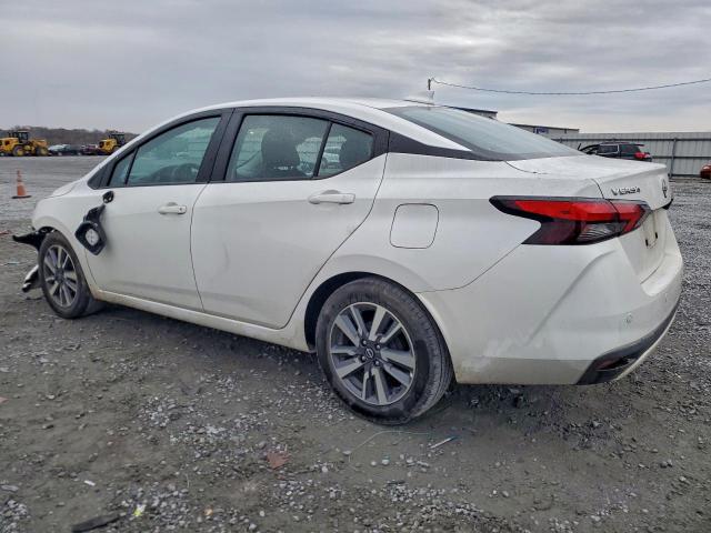 Nissan Versa Sv Image 2