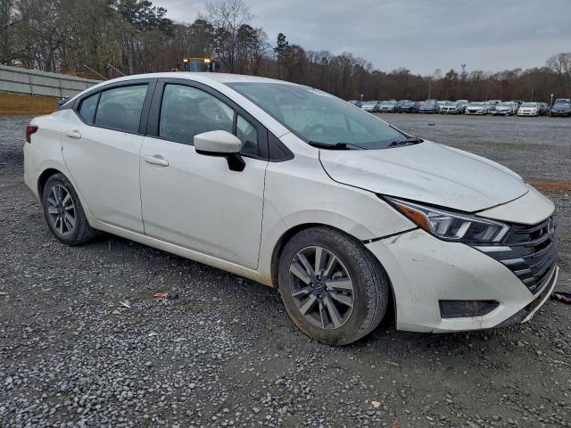 Nissan Versa Sv Image 9