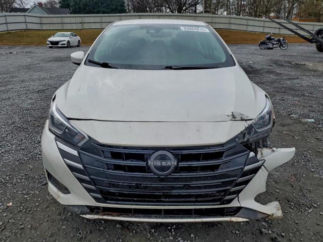 Nissan Versa Sv Image 5