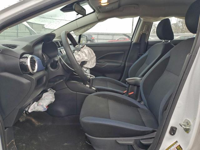 Nissan Versa Sv Image 3