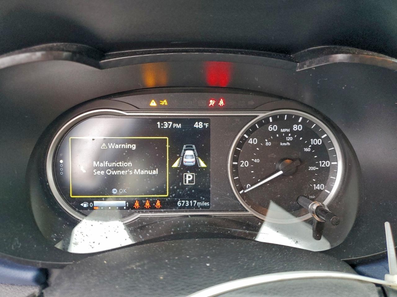 Nissan Versa Sv Image 10