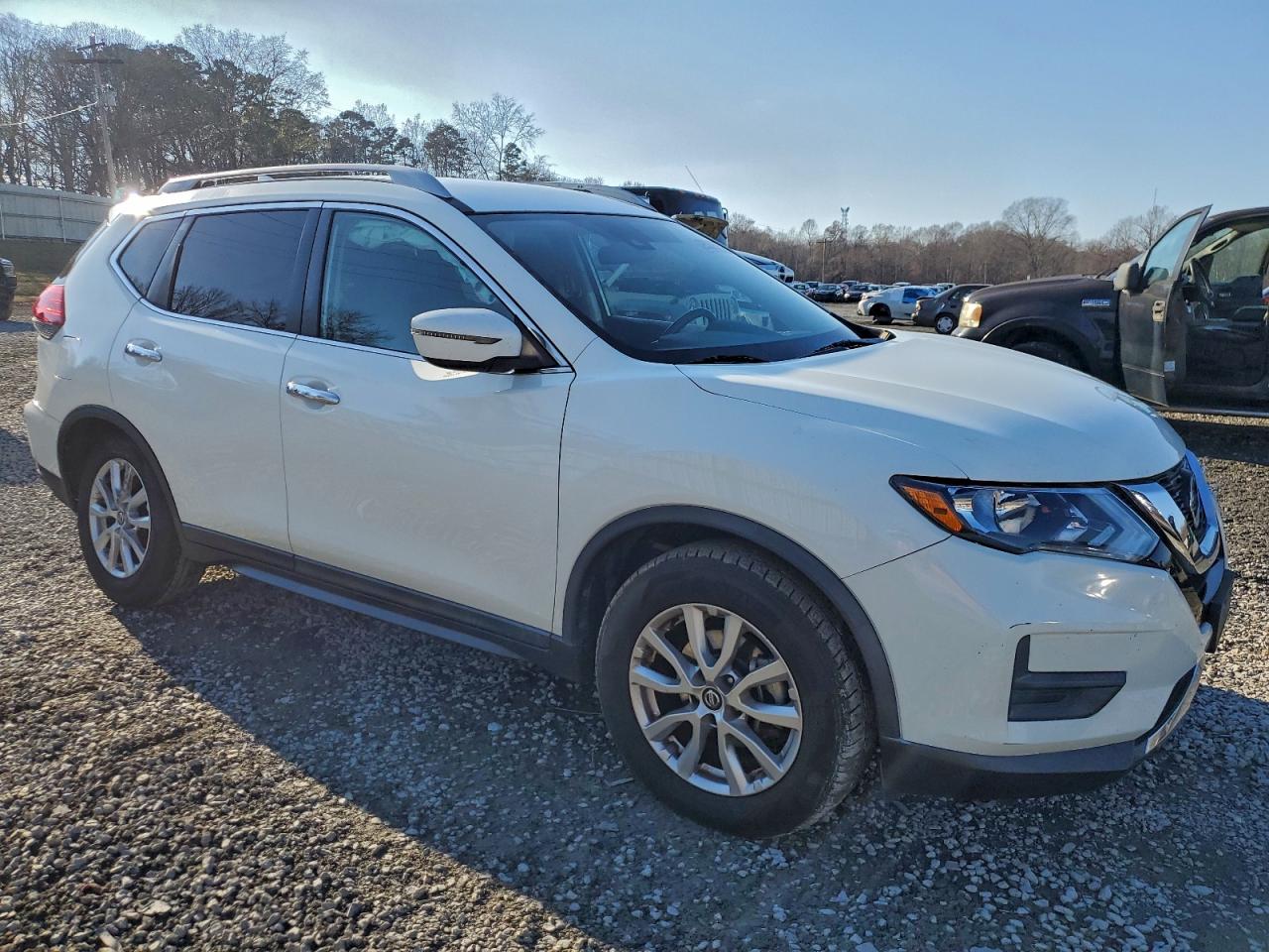 Nissan Rogue S Image 6