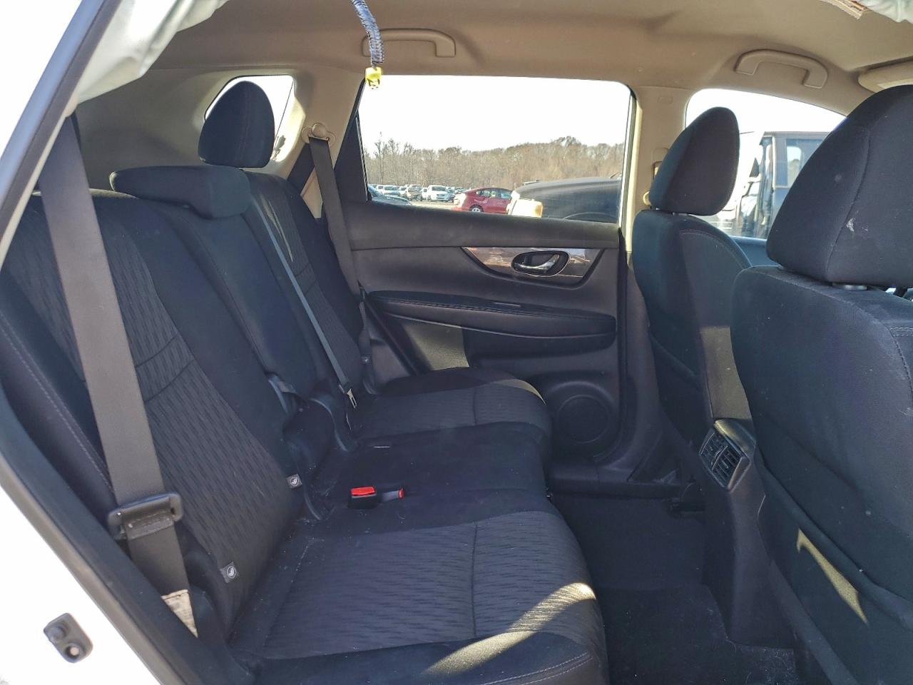 Nissan Rogue S Image 5