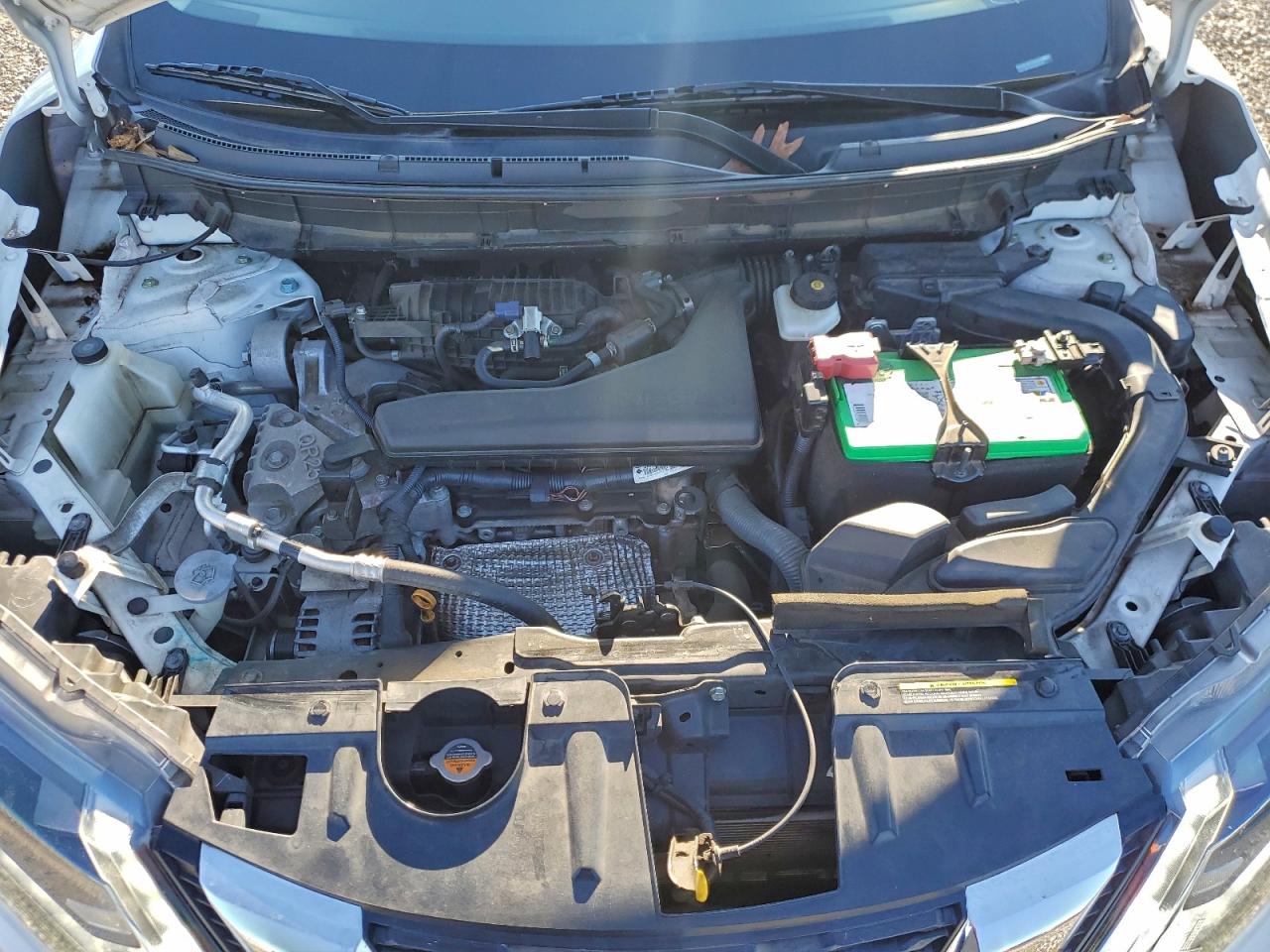 Nissan Rogue S Image 2