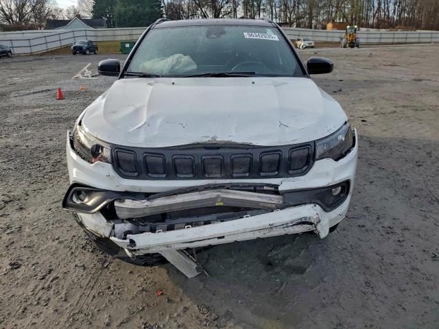 Jeep Compass Latitude Image 8