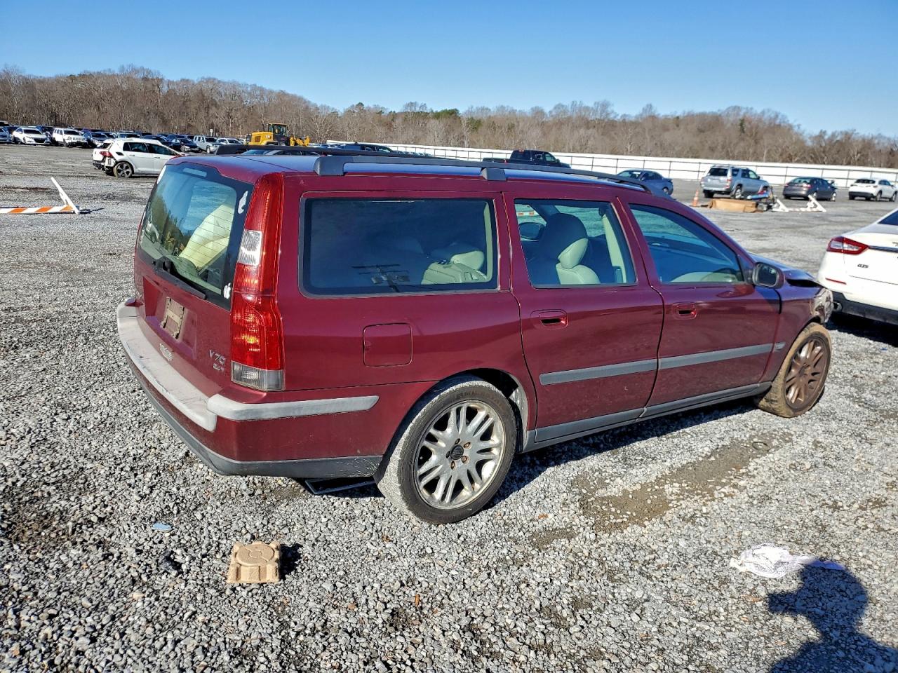 Volvo V70 2.4t Image 2