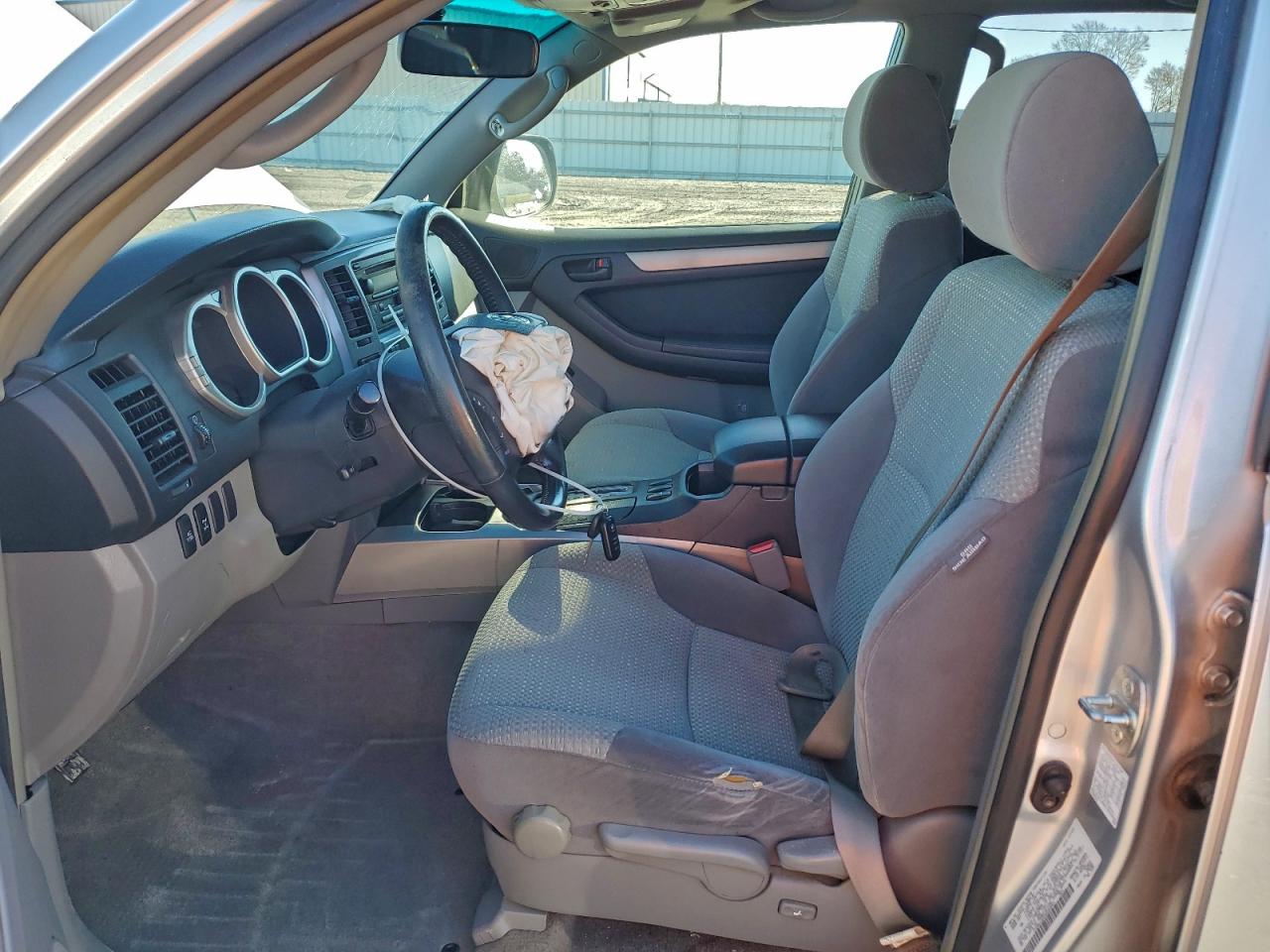 Toyota 4Runner Sr5 Image 9