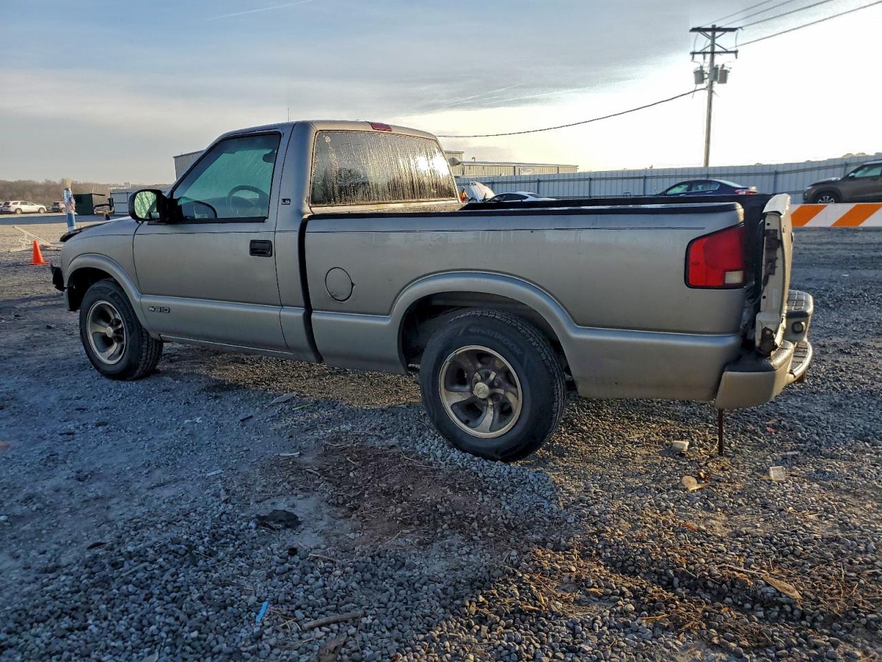 Chevrolet S-10 S10 Image 8