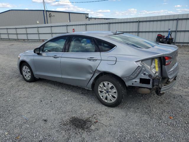 Ford Fusion S Image 6