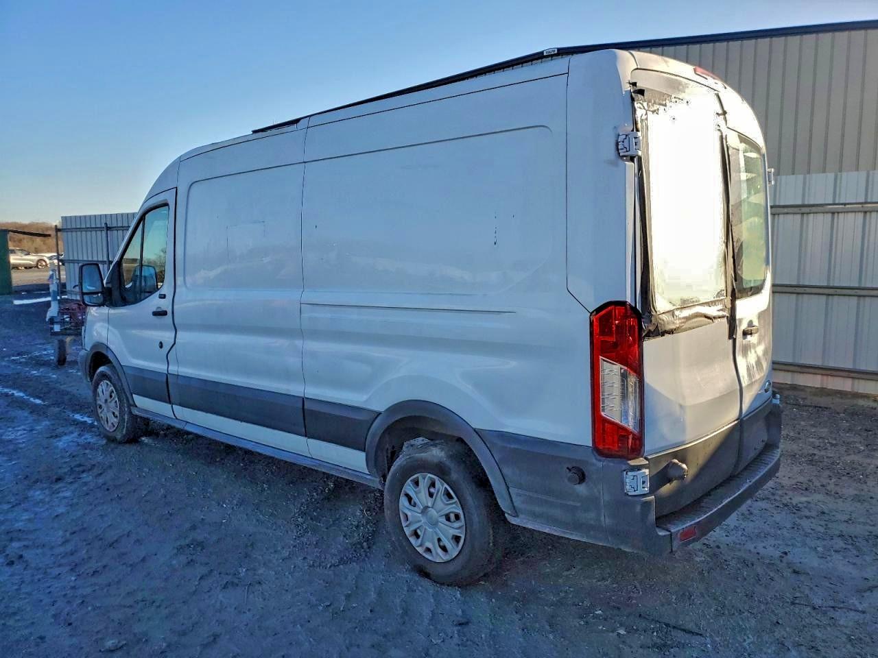 Ford Transit T-250 Image 3