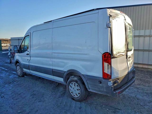 Ford Transit T-250 Image 3
