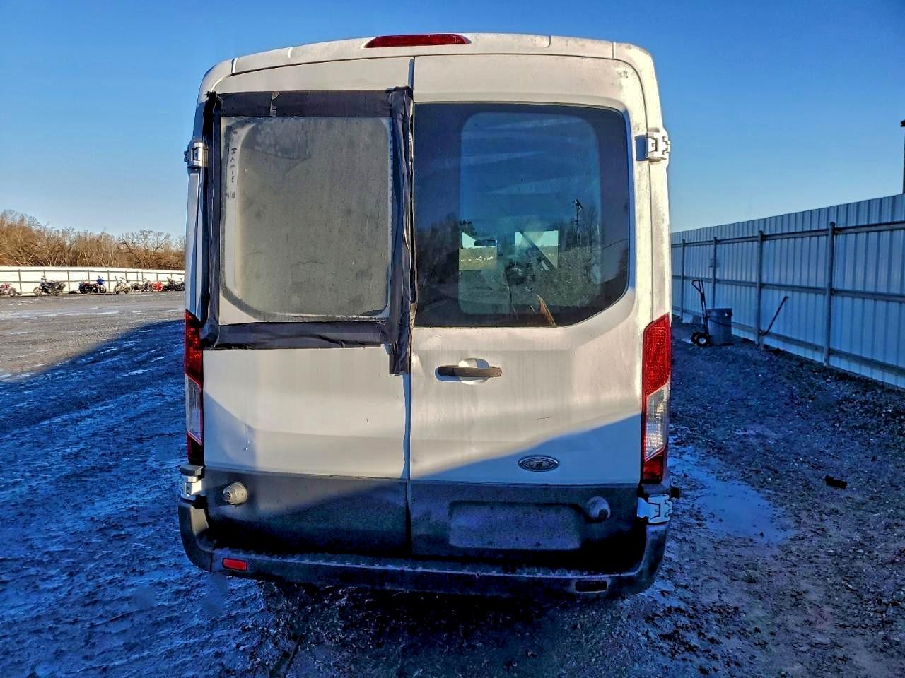 Ford Transit T-250 Image 13