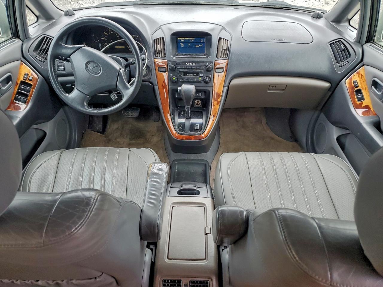 Lexus RX 300 Image 12