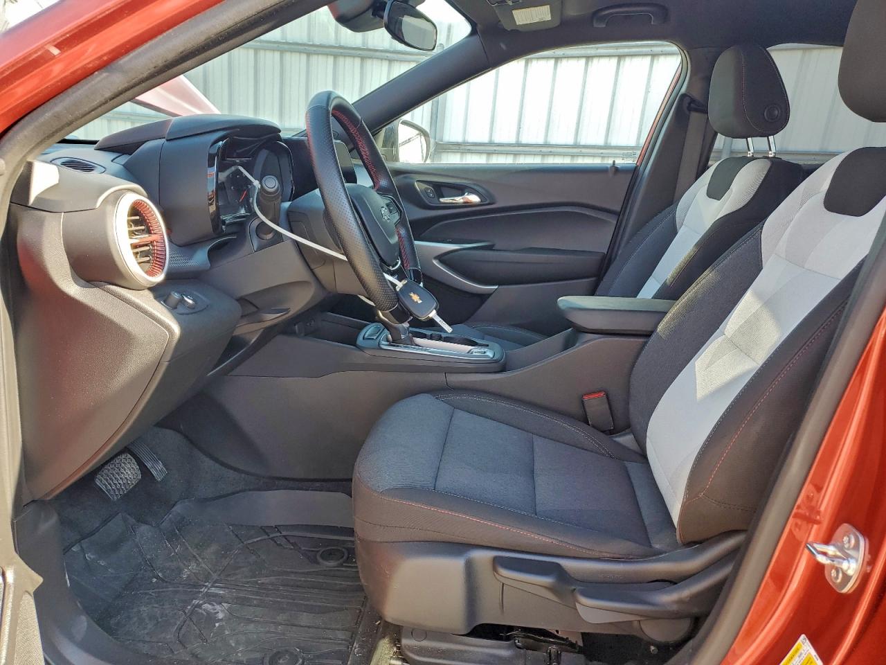 Chevrolet Trax 1rs Image 13