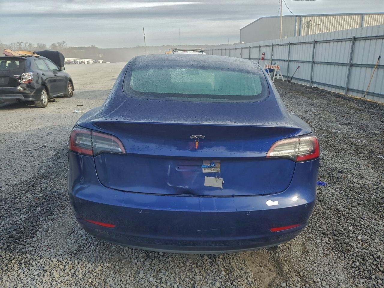Tesla Model 3 Image 11