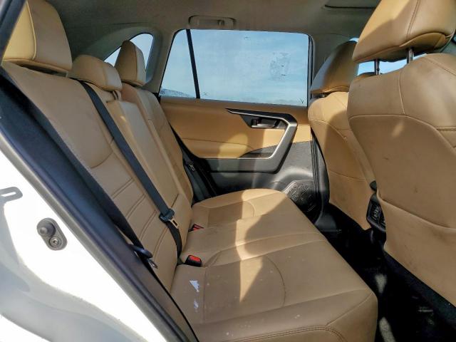 Toyota RAV4 Xle Premium Image 10