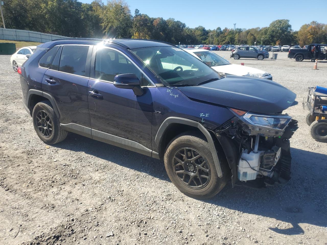 Toyota RAV4 Xle Image 2