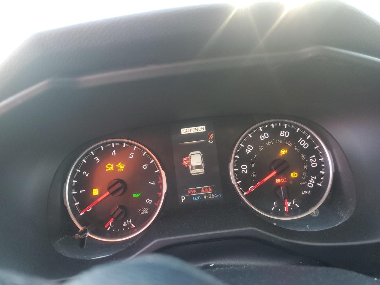 Toyota RAV4 Xle Image 5