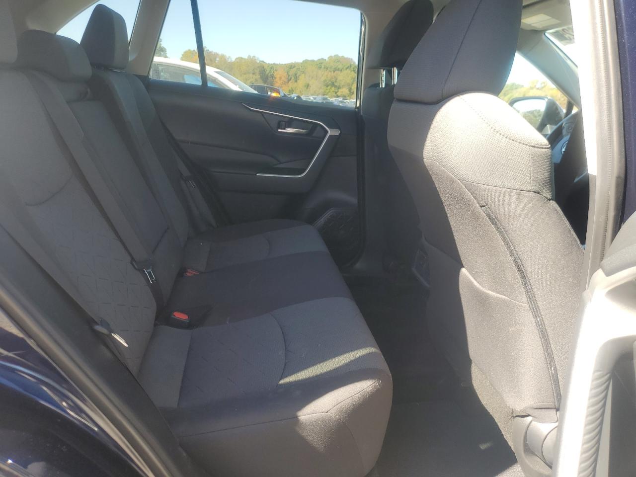 Toyota RAV4 Xle Image 13