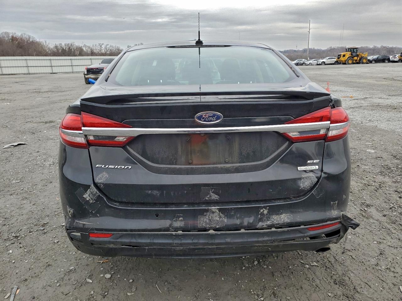 Ford Fusion Se Image 6