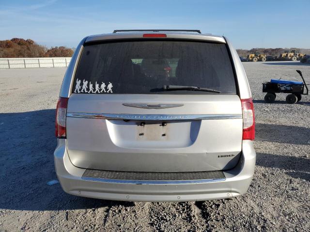 Chrysler Minivan Limited Image 12