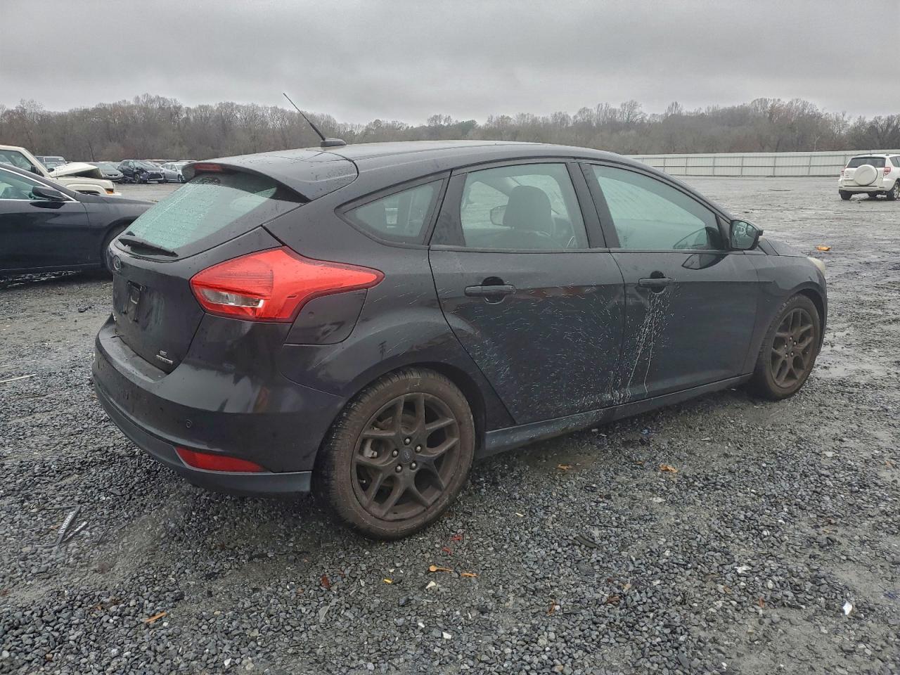 Ford Focus Se Image 12