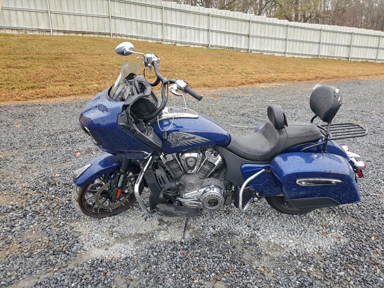 Indian Motorcycle Co Challenger Limited Image 3