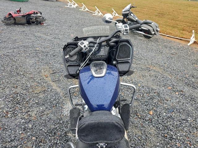 Indian Motorcycle Co Challenger Limited Image 8