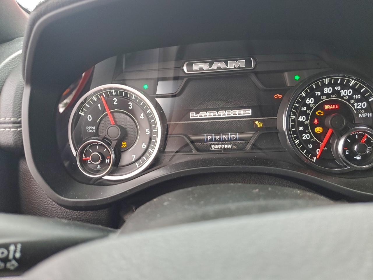 Ram 1500 Laramie Image 4