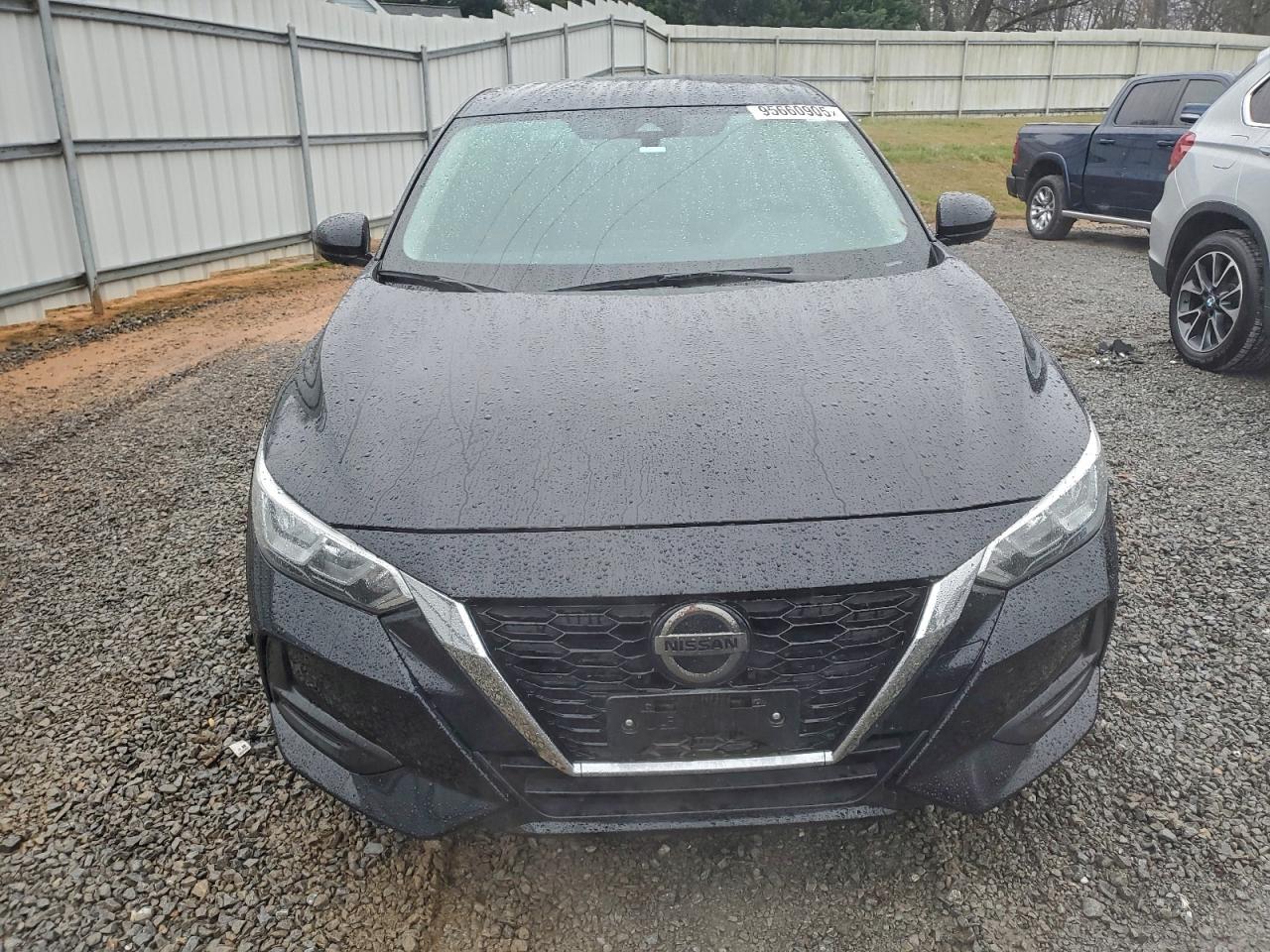 Nissan Sentra S Image 2