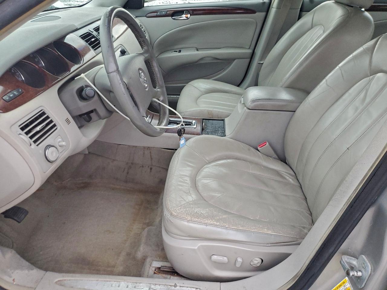 Buick Lucerne Cxl Image 5