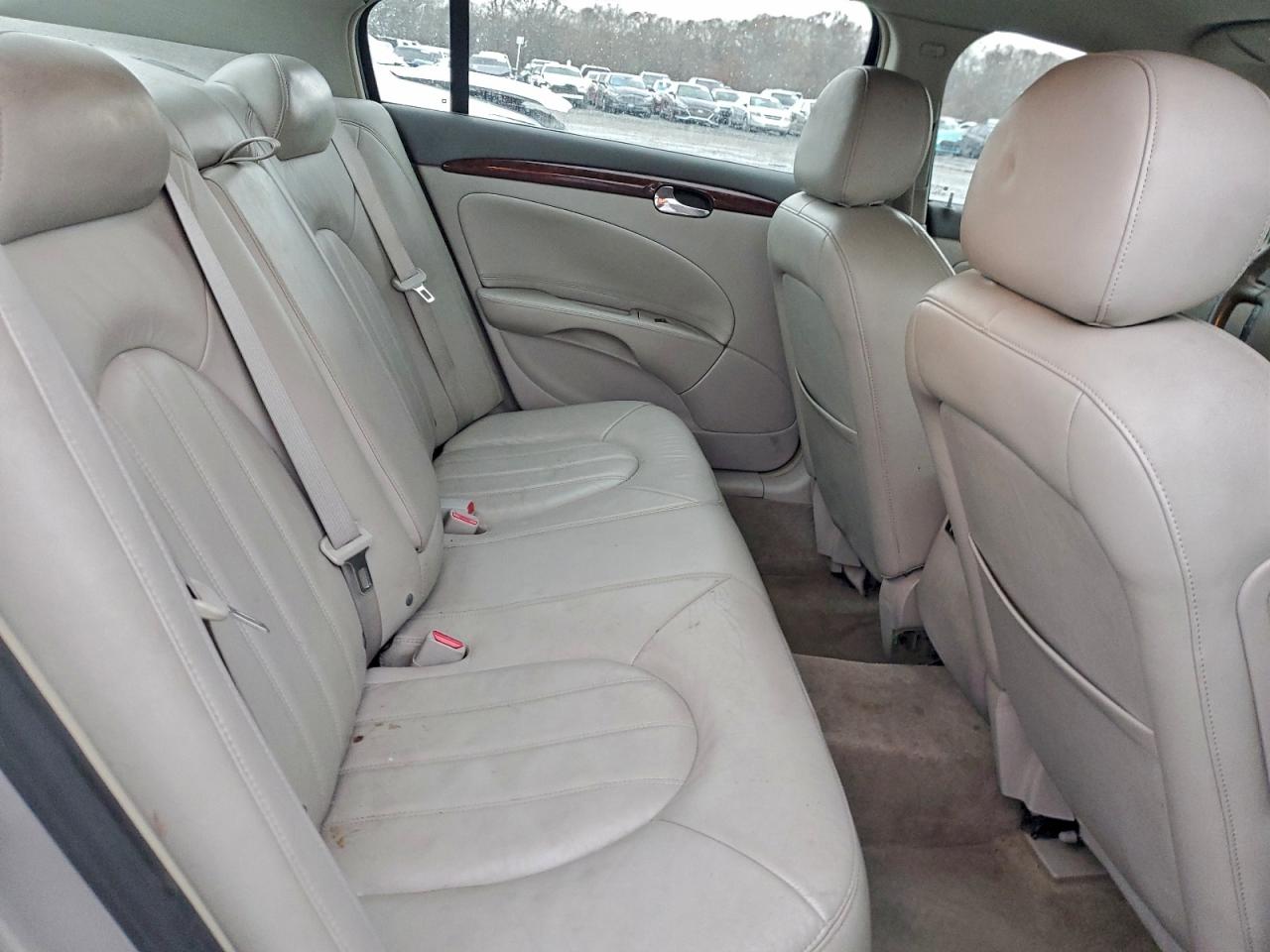 Buick Lucerne Cxl Image 10