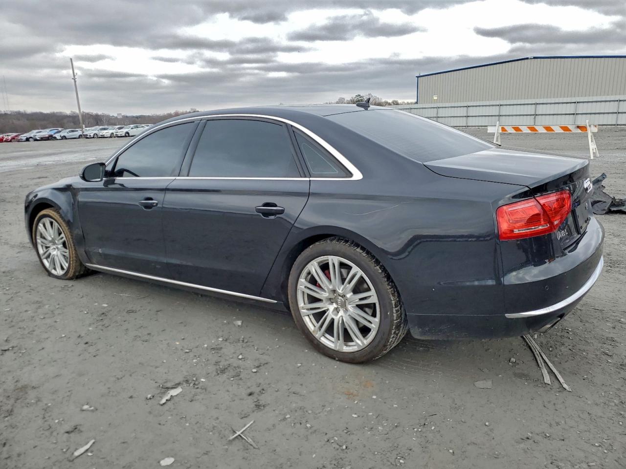 Audi A8 L Quattro Image 2