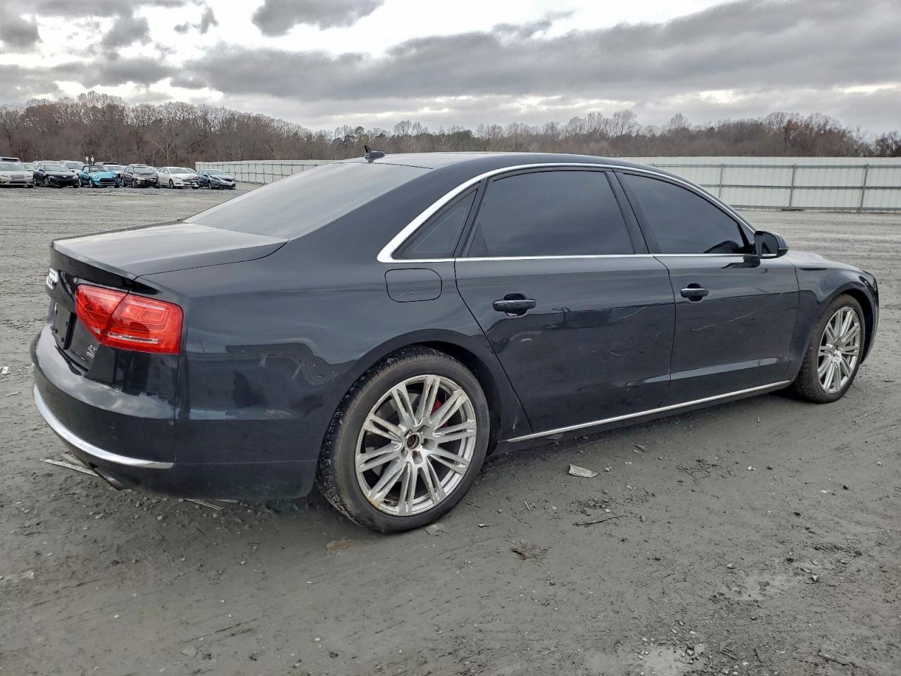 Audi A8 L Quattro Image 7