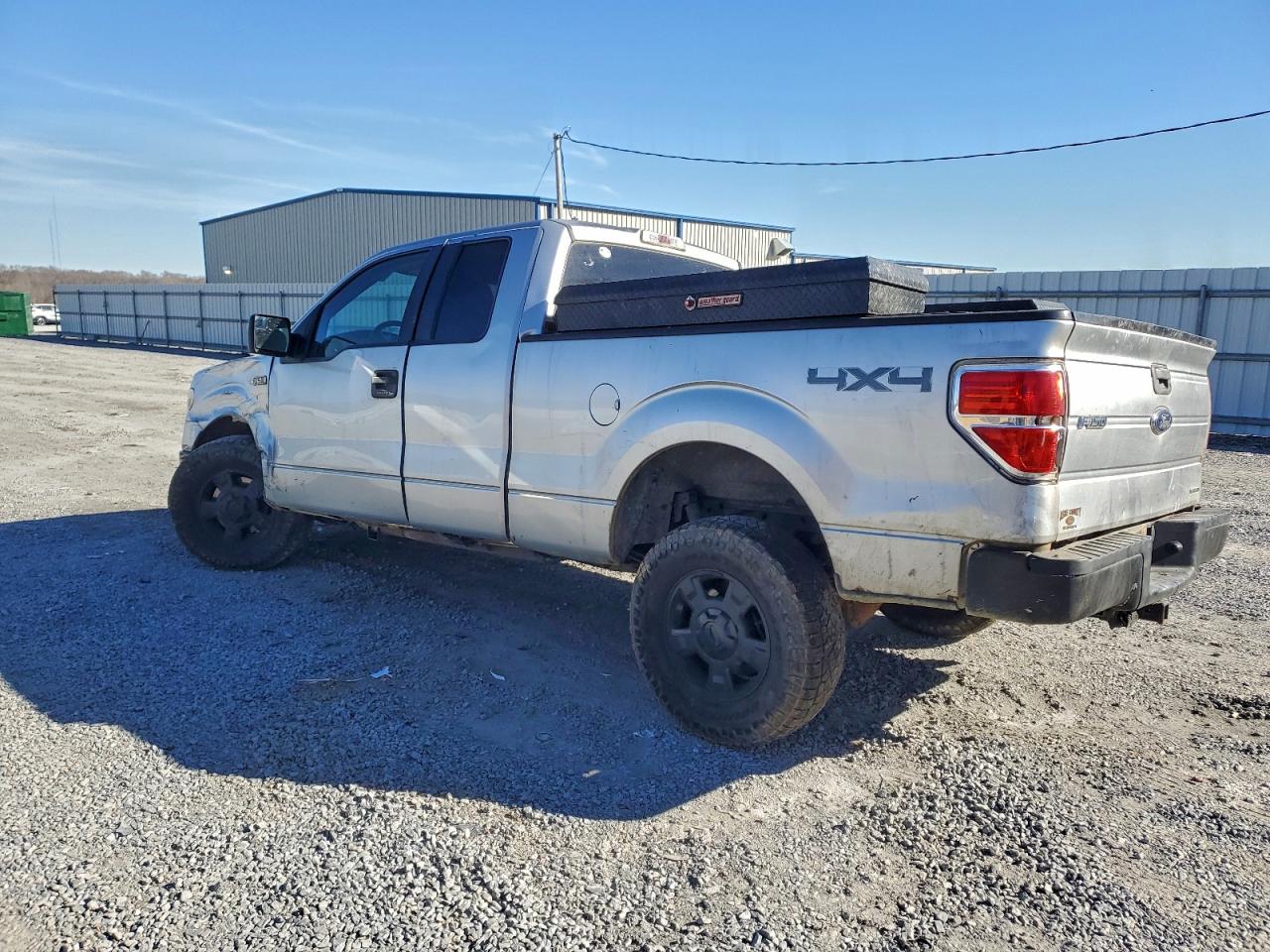 Ford F-150 Super Cab Image 4