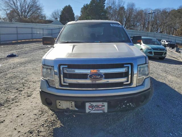 Ford F-150 Super Cab Image 6