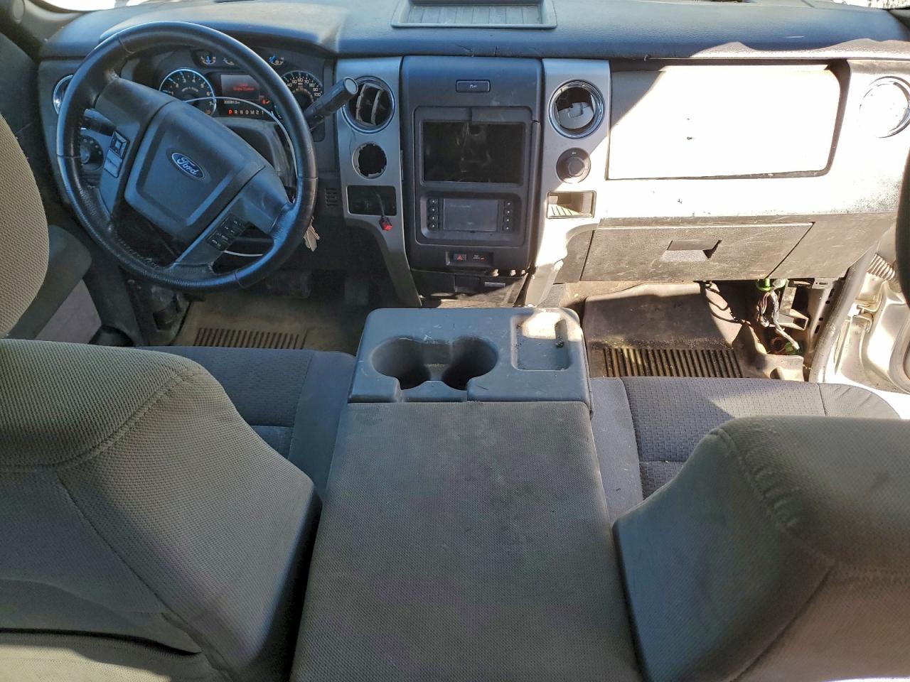 Ford F-150 Super Cab Image 11