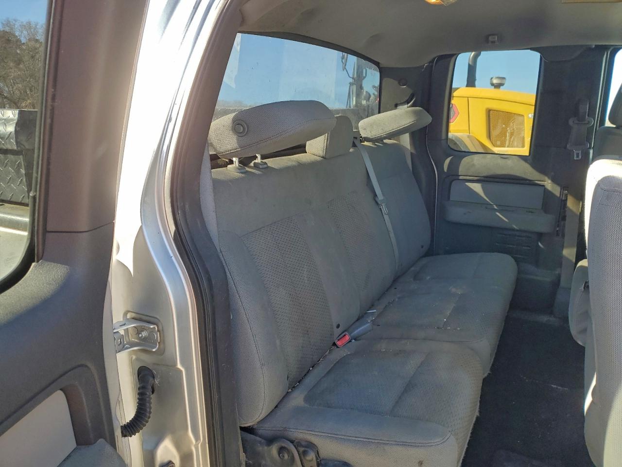 Ford F-150 Super Cab Image 12