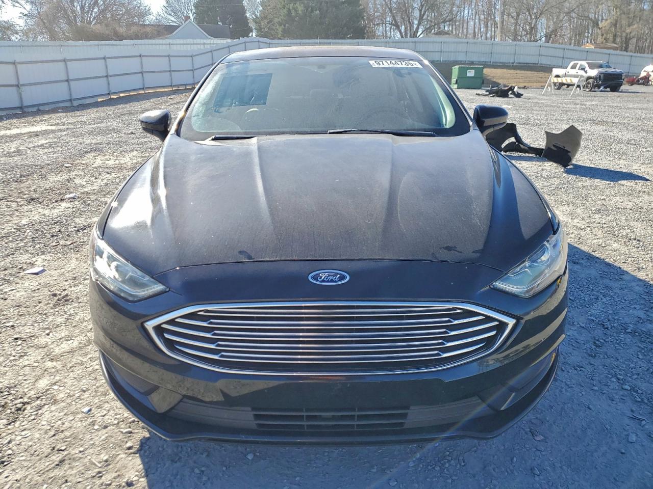 Ford Fusion S Image 7