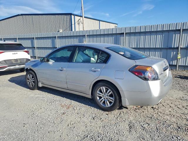 Nissan Altima Base Image 6