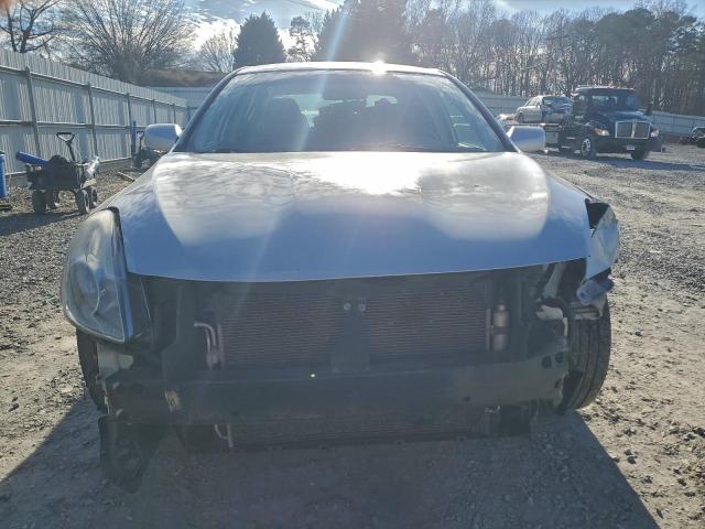 Nissan Altima Base Image 2