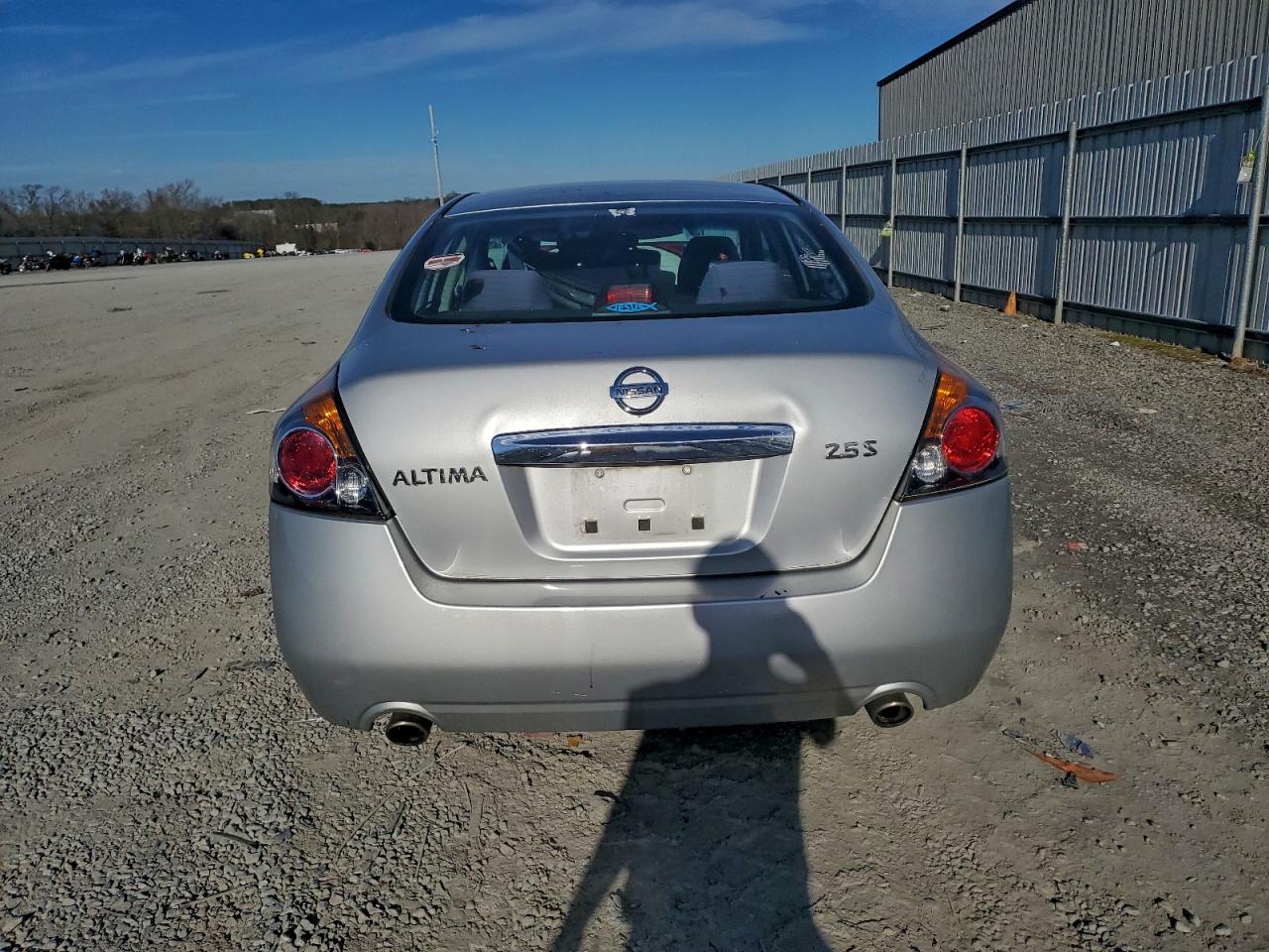 Nissan Altima Base Image 7