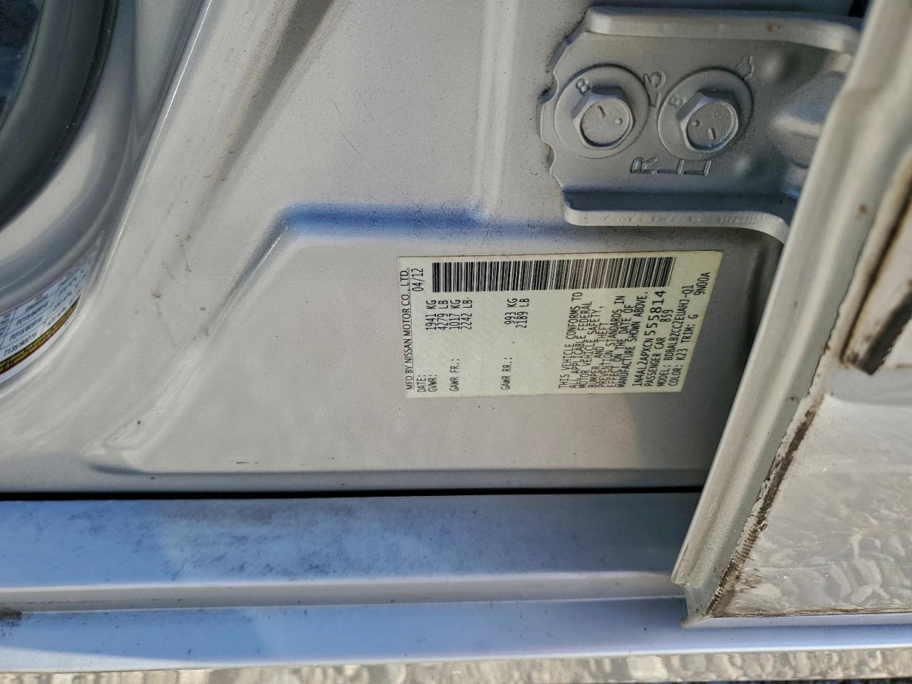 Nissan Altima Base Image 12